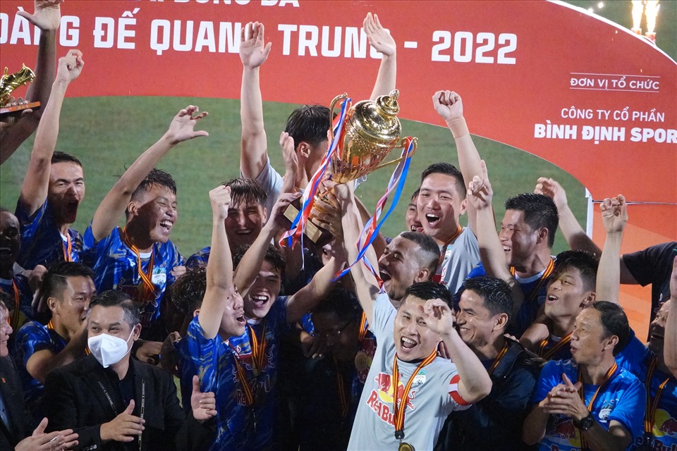 Hoàng Anh Gia Lai có danh hiệu vô địch Cúp Hoàng đế Quang Trung 2022 rất xứng đáng. Huấn luyện viên Kiatisak rất vui khi các cầu thủ trẻ mà ông sử dụng đã hiểu được ý đồ mà ông muốn truyền đạt. Đây là bước chuẩn bị hoàn hảo của đội bóng phố Núi cho V.League 2022.