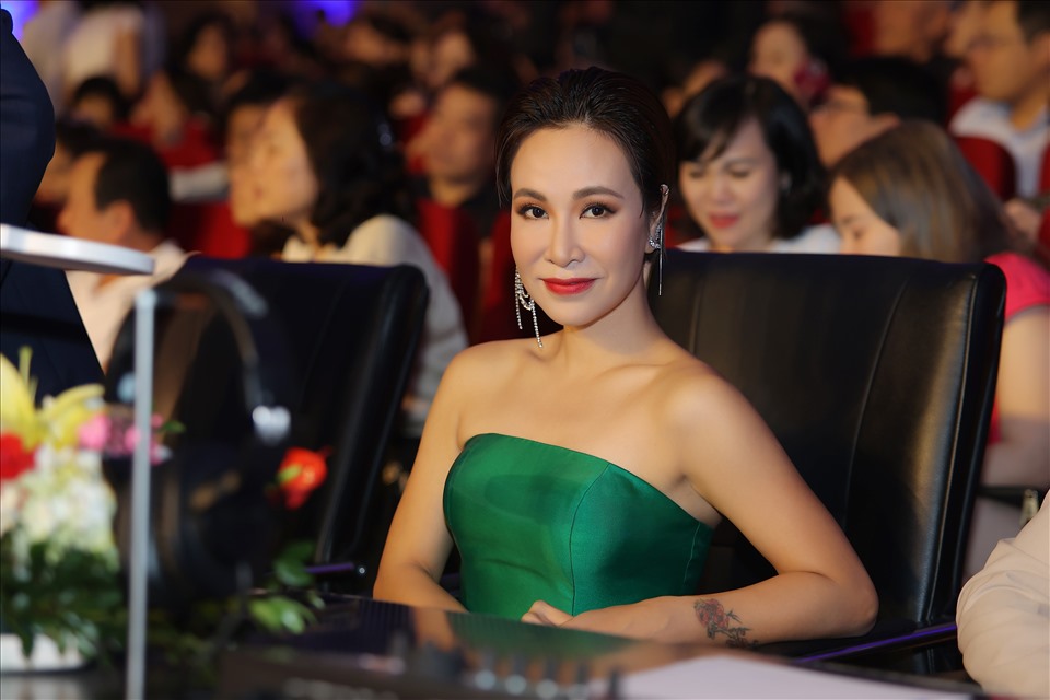 Ca sĩ Uyên Linh là một trong những ban giám khảo trong đêm chung kết Sao Mai 2022. Ảnh: BTC