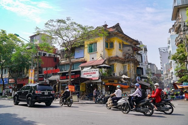 Một ngôi biệt thự nằm trên phố Điện Biên Phủ, quận Ba Đình. (Ảnh: PV/Vietnam+)