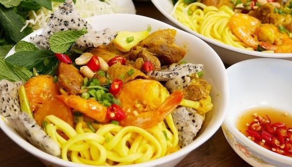 Mì Quảng - một trong những món đặc sản nổi tiếng của Quảng Nam. Ảnh: Foody