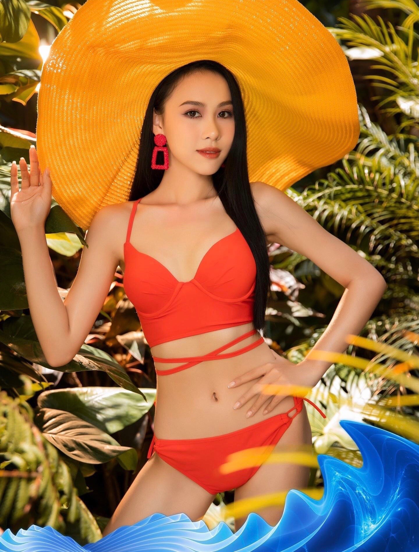Lê Nguyễn Ngọc Hằng sinh năm 2003, hiện đang là sinh viên Trường Đại học Western Sydney. Với chiều cao ấn tượng và nhan sắc ngọt ngào, Ngọc Hằng từng xuất sắc lọt top 10 Miss World Vietnam 2022. Ảnh: NVCC.