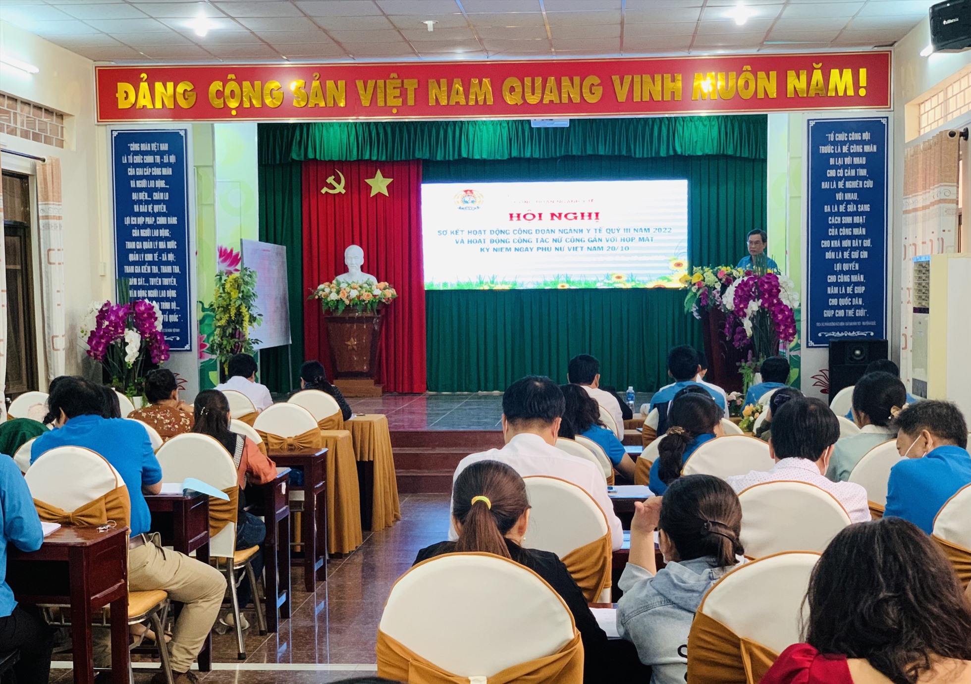 Phó Chủ tịch LĐLĐ tỉnh Sóc Trăng Nguyễn Văn Thanh phát biểu chỉ đạo Hội nghị. Ảnh: Anh Khoa