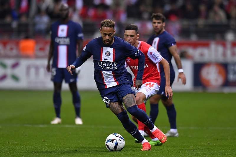 Neymar cùng các đồng đội bế tắc trong việc ghi bàn ở vòng 10 Ligue 1. Ảnh: PSG