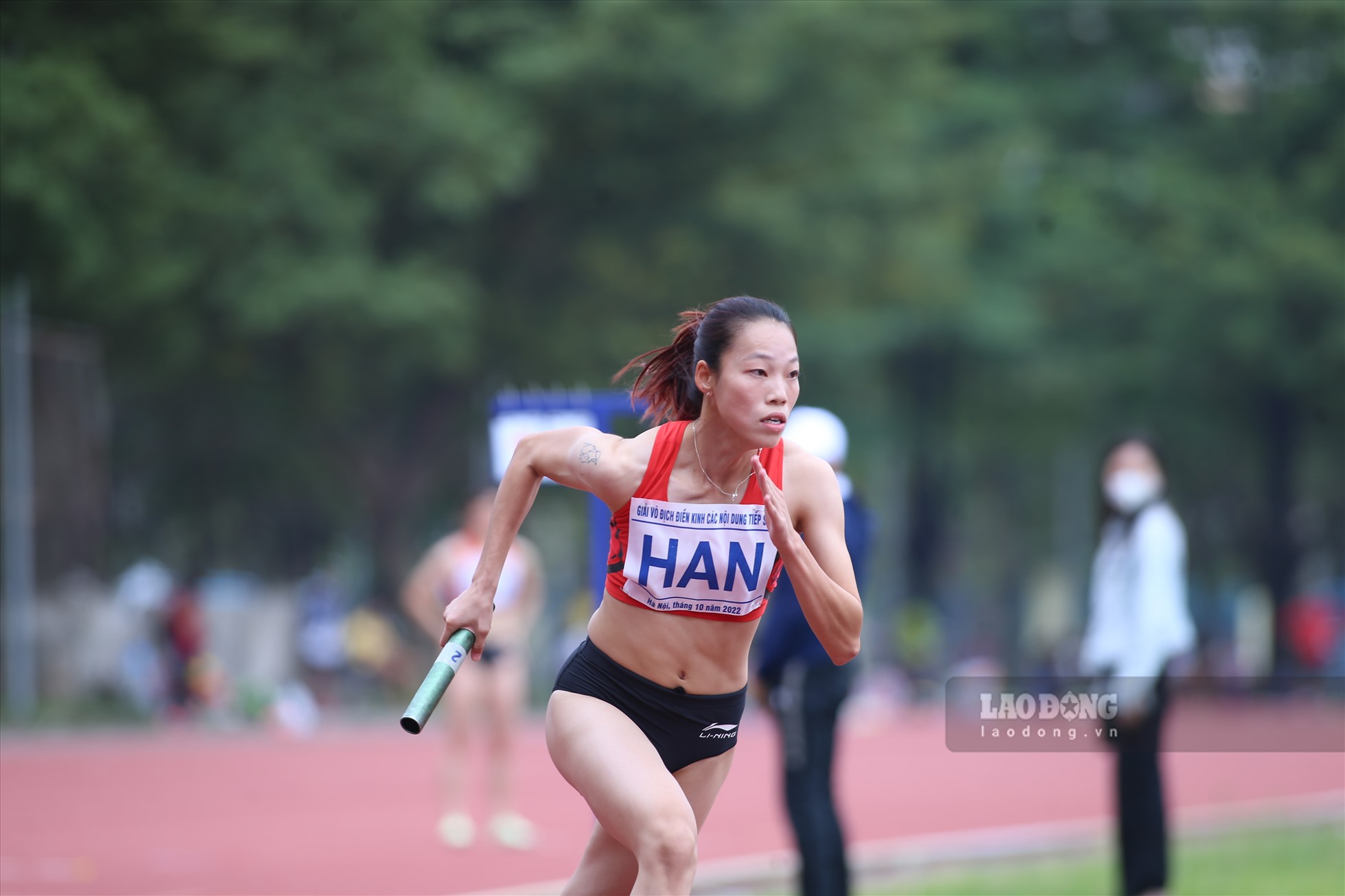Ở nội dung tiếp sức 4x200m nữ có 5 đội tham dự gồm Tp Hồ Chí Minh, Hà Nội, Nghệ An, Quân đội và Hà Nam.