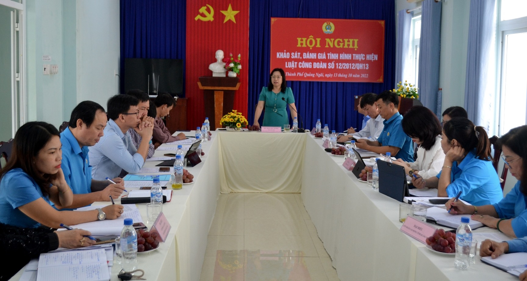 Tại Hội nghị, bà Thái Thu Xương ghi nhận những kết quả đạt được của các cấp công đoàn tỉnh Quảng Ngãi trong thực hiện Luật Công đoàn năm 2012.