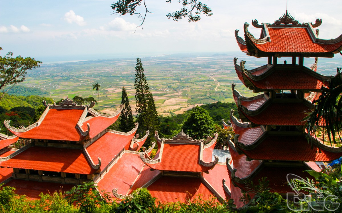 Khám phá núi Tà Cú linh thiêng ở Bình Thuận
