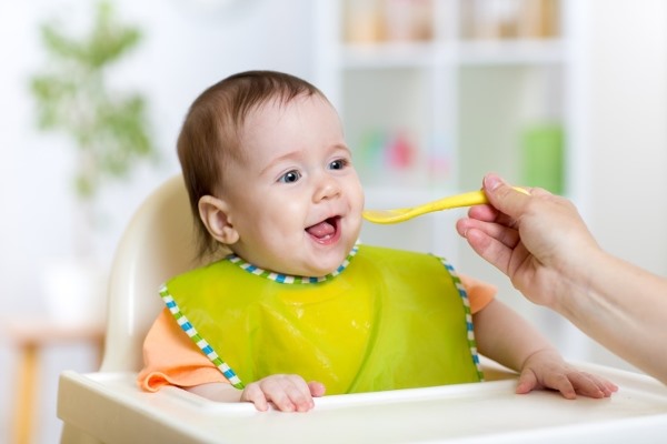 Trẻ sơ sinh nấc cụt là bình thường. Ảnh: Shutterstock