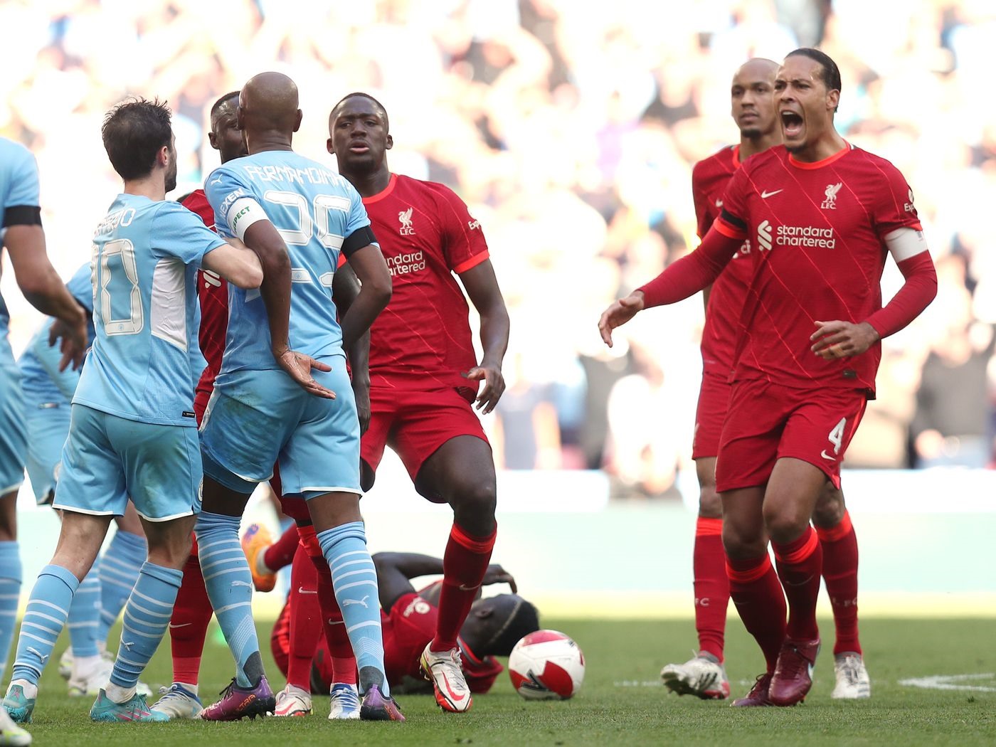 Liverpool - Man City xứng đáng là trận siêu kinh điển nước Anh. Ảnh: Sky Sports