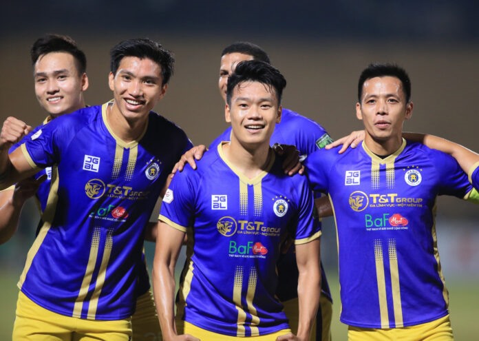Đoàn Văn Hậu có bàn thắng đầu tiên khi trở lại sau chấn thương vào lưới Nam Định tại vòng 19 V.League 2022. Ảnh: VPF