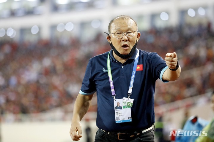 Tờ Chosun cho rằng nhiều đội bóng K.League muốn chiêu mộ huấn luyện viên Park Hang-seo. Ảnh: Newsis