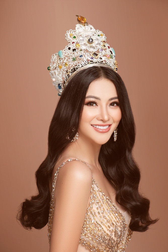 Phương Khánh đăng quang Miss Earth - Hoa hậu Trái đất 2018. Ảnh: ME