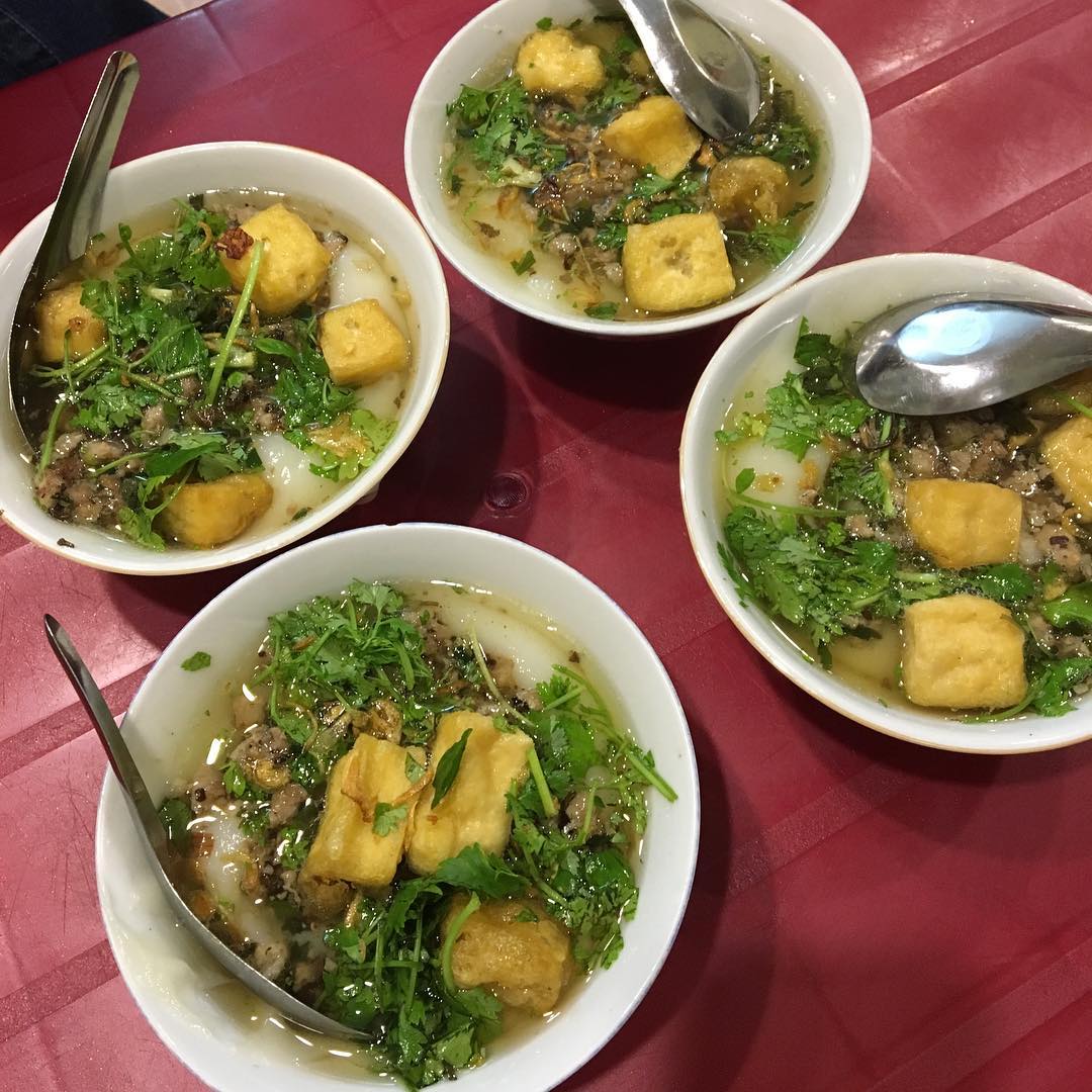 Bánh đúc nóng đậm đà béo ngậy Ảnh: Bánh đúc nóng Lê Ngọc Hân