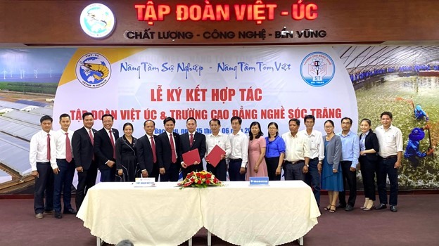 Ký kết giữa Tập đoàn Việt Úc và Trường Cao đẳng nghề Sóc Trăng về đào tạo nhân lực.