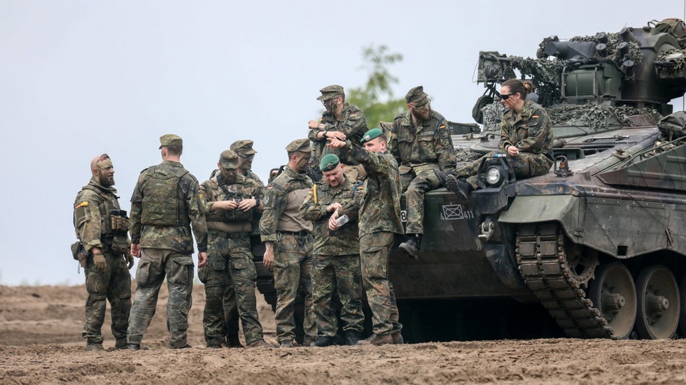 Các thành viên Đức của một đơn vị NATO trong cuộc tập trận ở Pabrade, Lithuania, tháng 6.2022. Ảnh: AFP