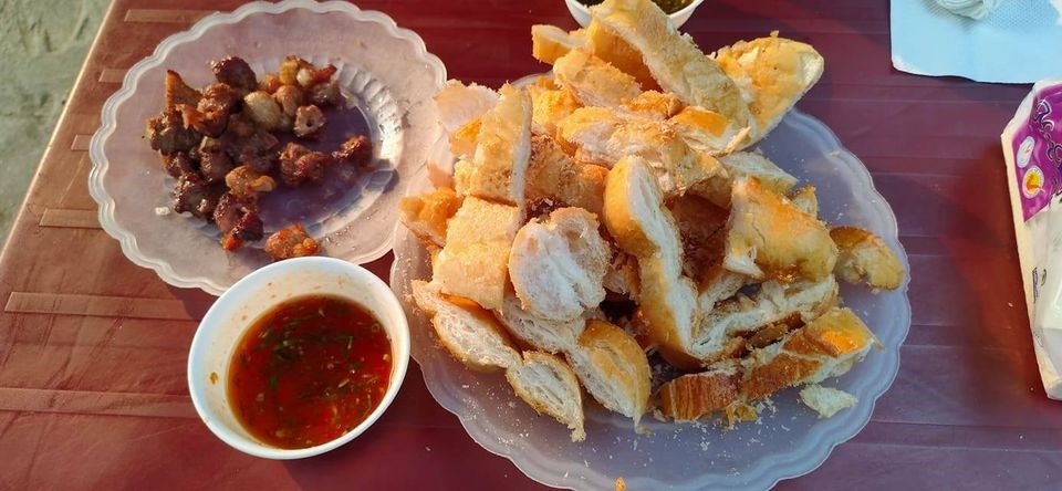 Bánh mì nướng Lạng Sơn.