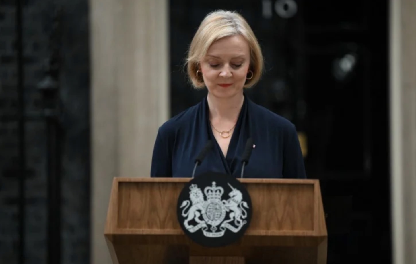 Thủ tướng Liz Truss từ chức hôm 20.10. Ảnh: AFP
