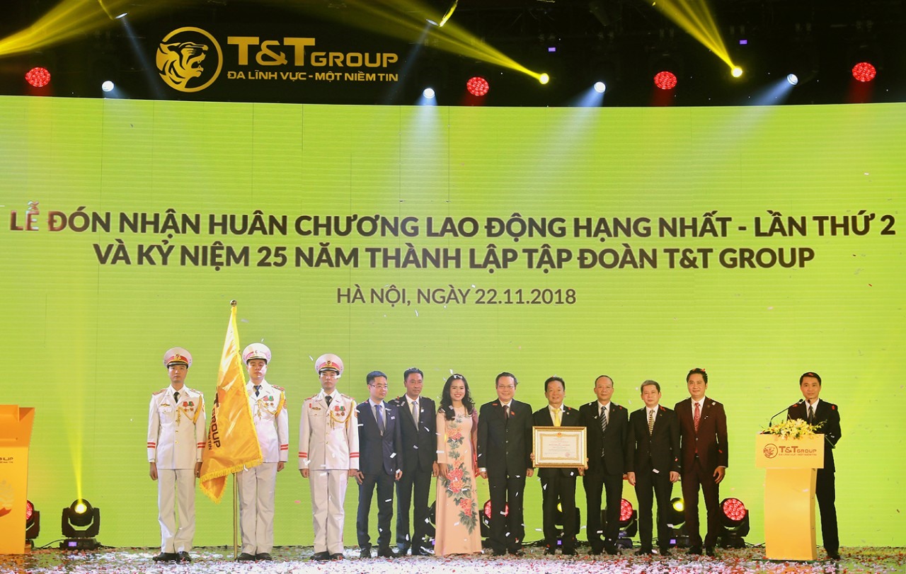 Tập đoàn T&T Group vinh dự hai lần được Nhà nước trao tặng Huân chương Lao động hạng Nhất.