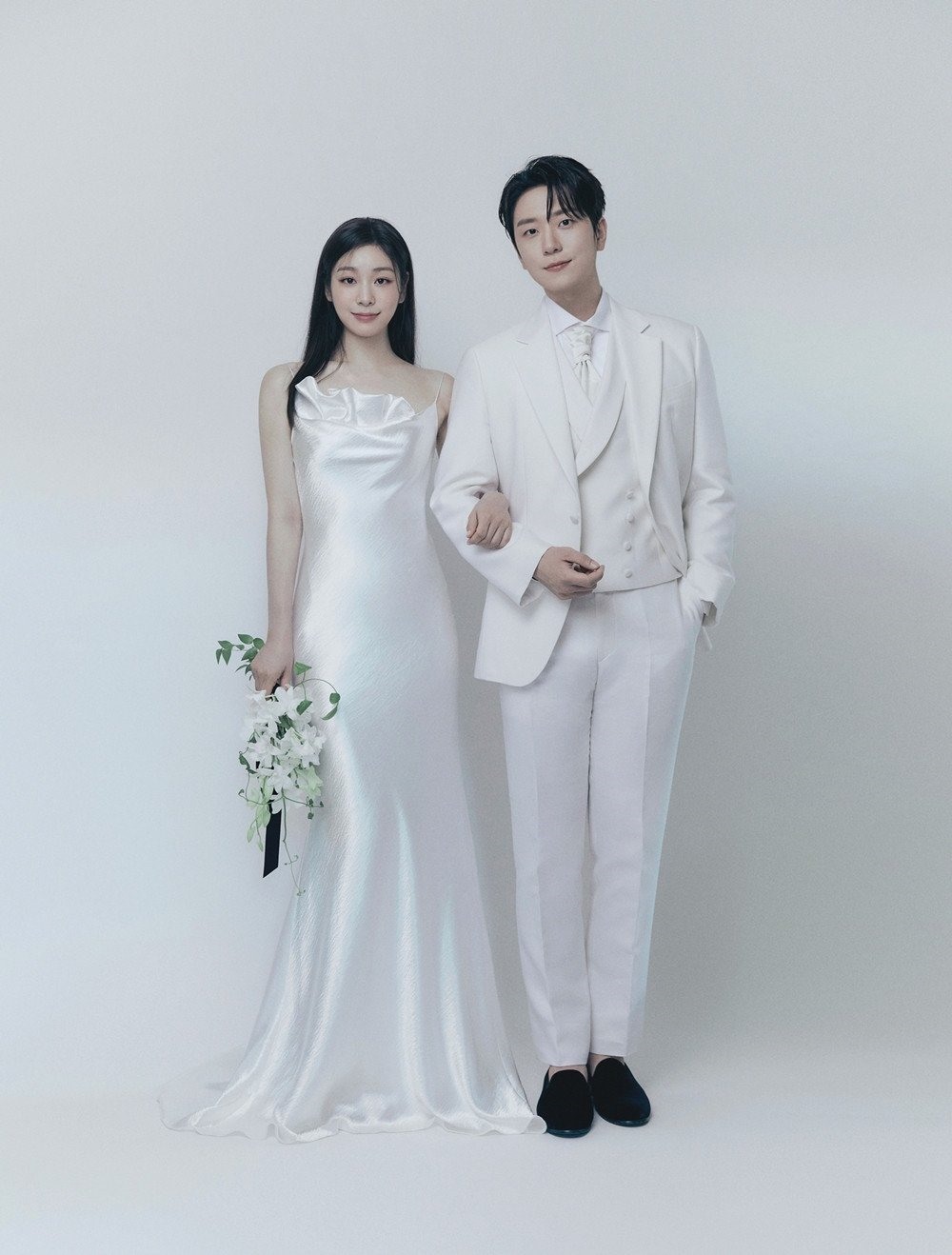 Ảnh cưới của Kim Yu-na và Go Woo-rim. Ảnh chụp màn hình