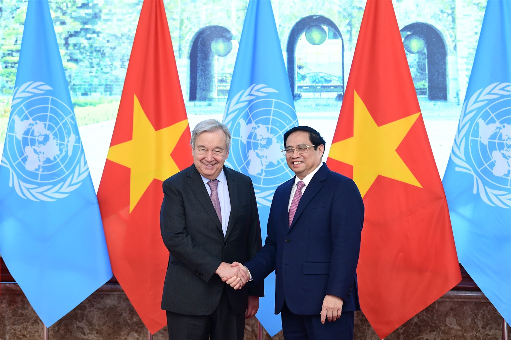 Thủ tướng Phạm Minh Chính và Tổng Thư ký Liên Hợp Quốc António Guterres. Ảnh: Hải Nguyễn
