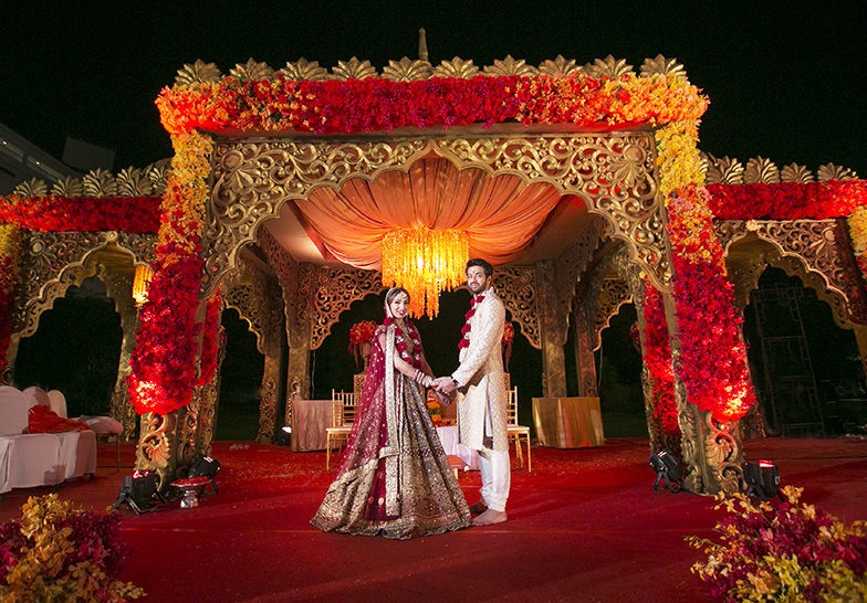 Các hôn lễ được tổ chức xa hoa và vẫn mang đậm sắc màu truyền thống. Ảnh: Wedding Sutra