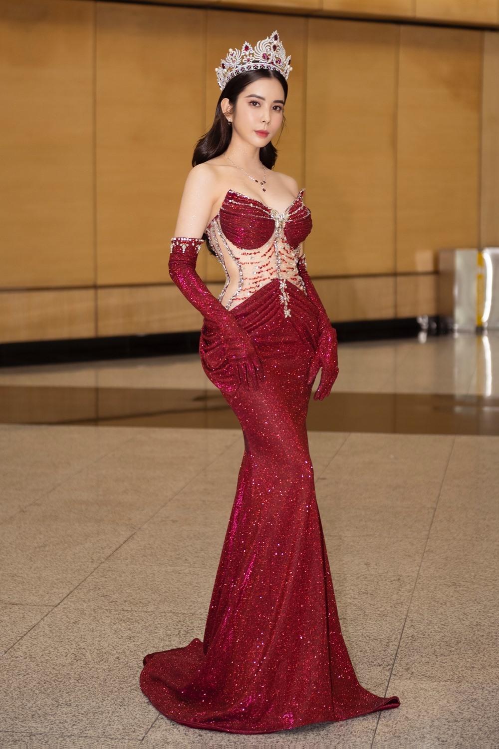 Huỳnh Vy cho biết cô nhận lời mời từ bà chủ tịch cuộc thi Miss Tourism Queen Worldwide và đã ngay lập tức nhận lời, sắp xếp công việc để bay qua Kuala Lumpur tham gia sự kiện. Cũng chính tại cuộc thi này, năm 2018, Huỳnh Vy đã bất ngờ được xướng tên ở vị trí cao nhất.