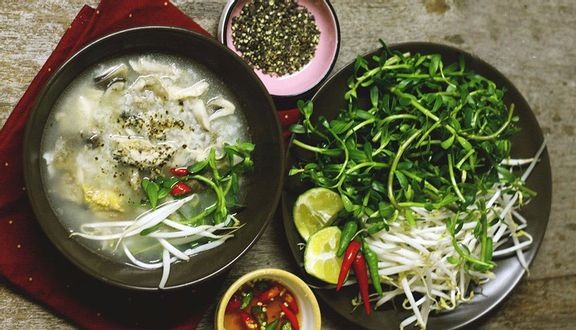 Lẩu cháo cá lóc rau đắng. Ảnh: Foody