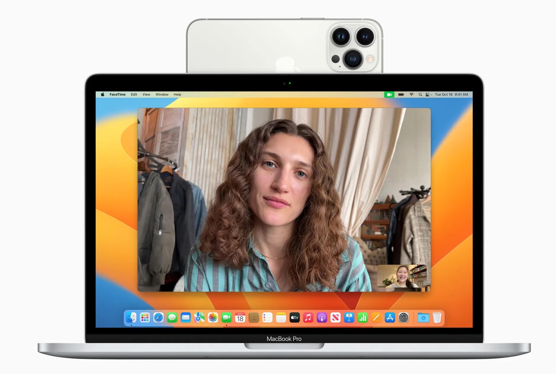 iPhone có thể được sử dụng để làm webcam cho máy Mac. Ảnh: Apple