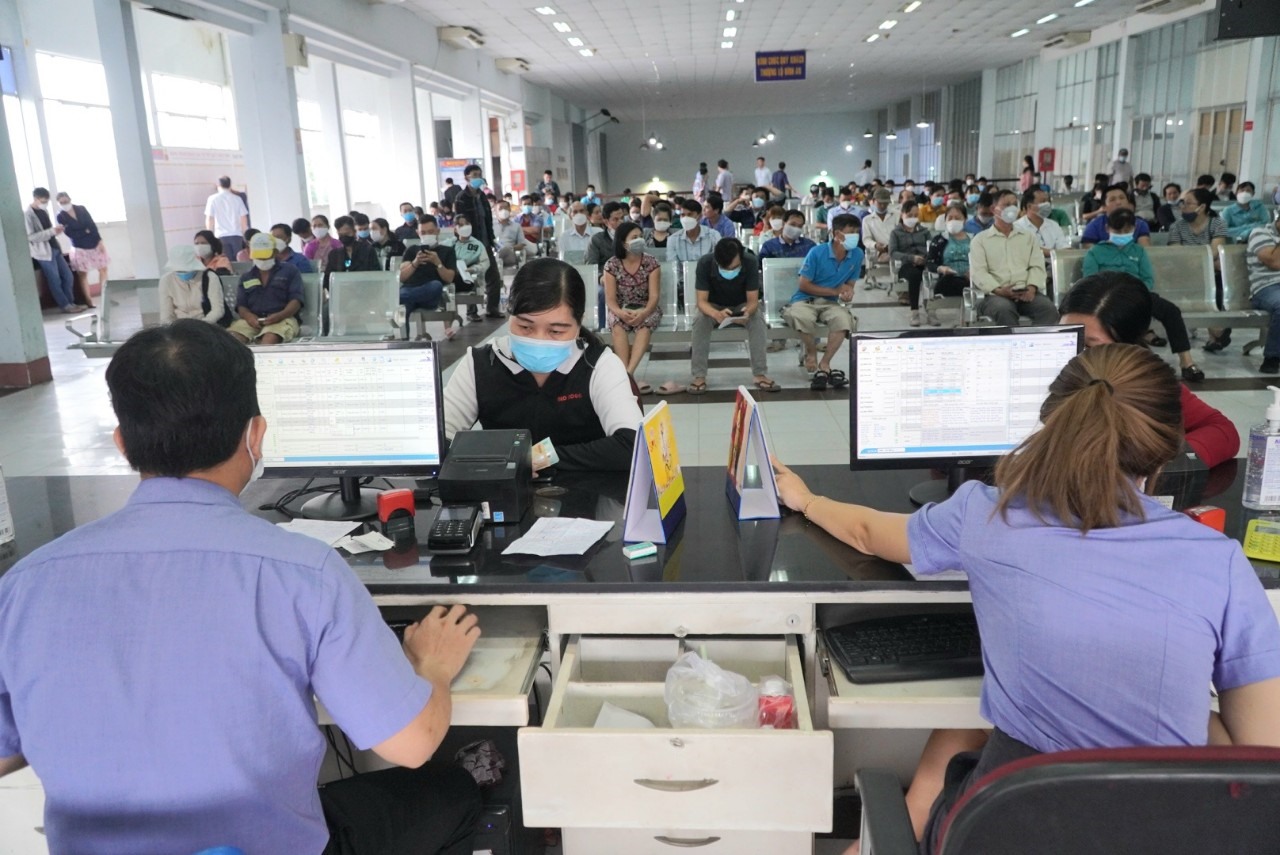 Ông Thái Văn Truyền - Tổng giám đốc Công ty cổ phần Vận tải đường sắt Sài Gòn cho biết, hệ thống đặt chỗ trên mạng internet diễn ra thông thoáng, có thời điểm hơn 7.000 người truy cập cùng lúc để mua vé.