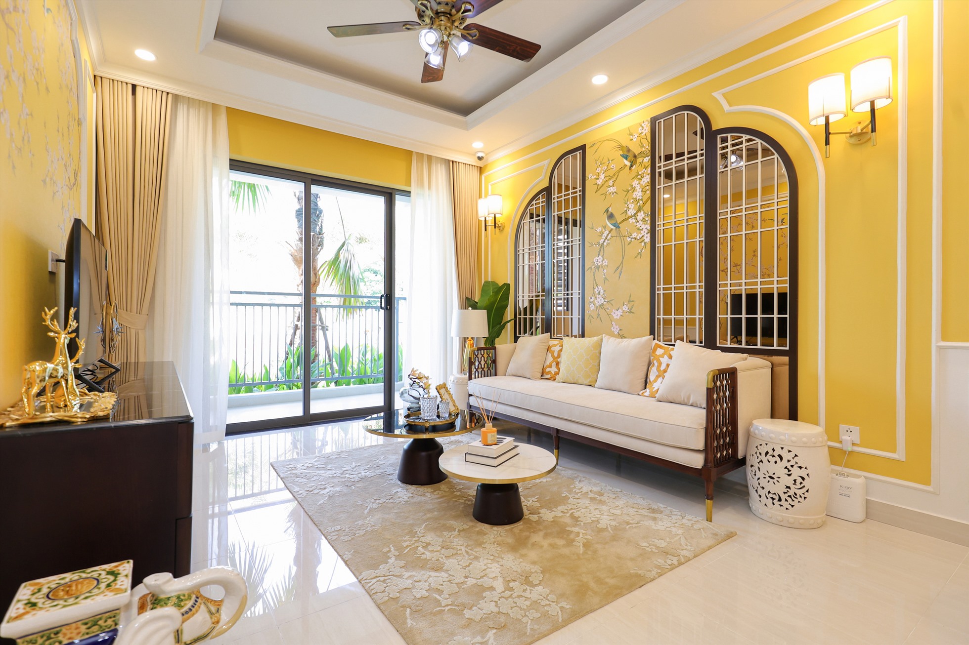 Căn hộ ngập sáng tại Hanoi Melody Residences