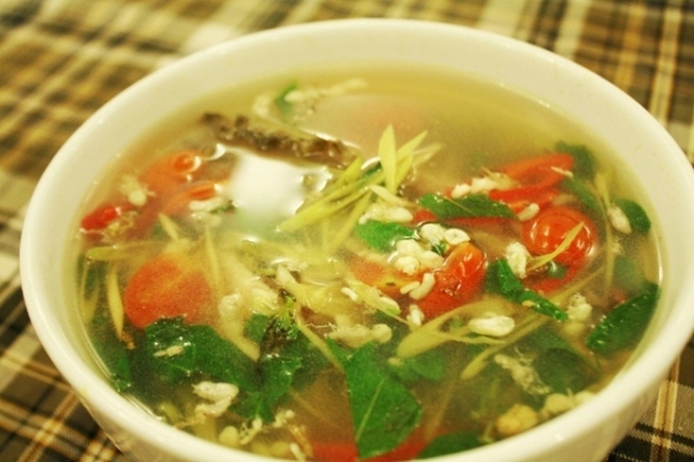 Canh chua trứng kiến. Ảnh: Cattour