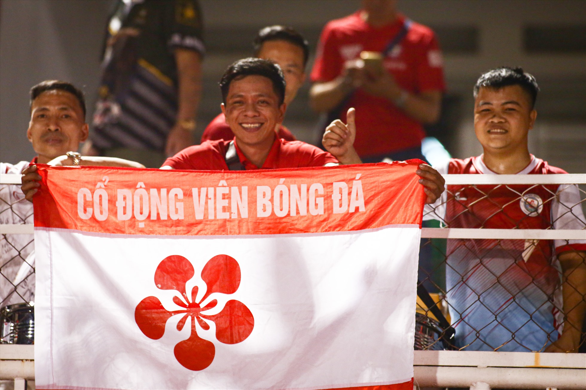 Tại vòng 22 V.League 2022, Hải Phòng có chuyến làm khách trước câu lạc bộ Sài Gòn. Theo ghi nhận, đã có rất đông các cổ động viên áo đỏ đến sân Thống Nhất để cổ vũ.