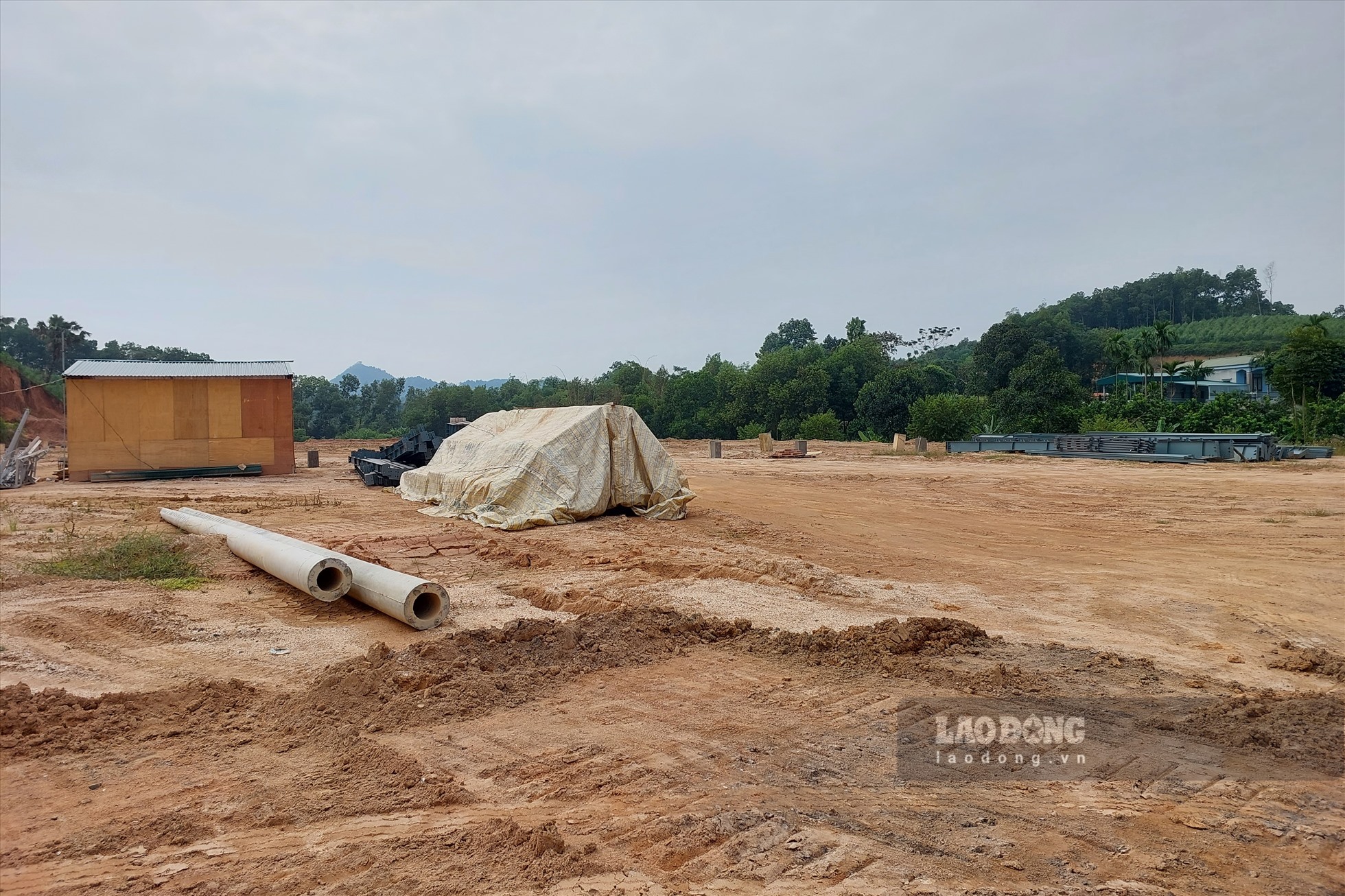 Những ngày đầu tháng 11, PV Báo Lao Động có mặt tại đây và ghi nhận, mặt bằng này đang bắt đầu xây dựng các công trình.