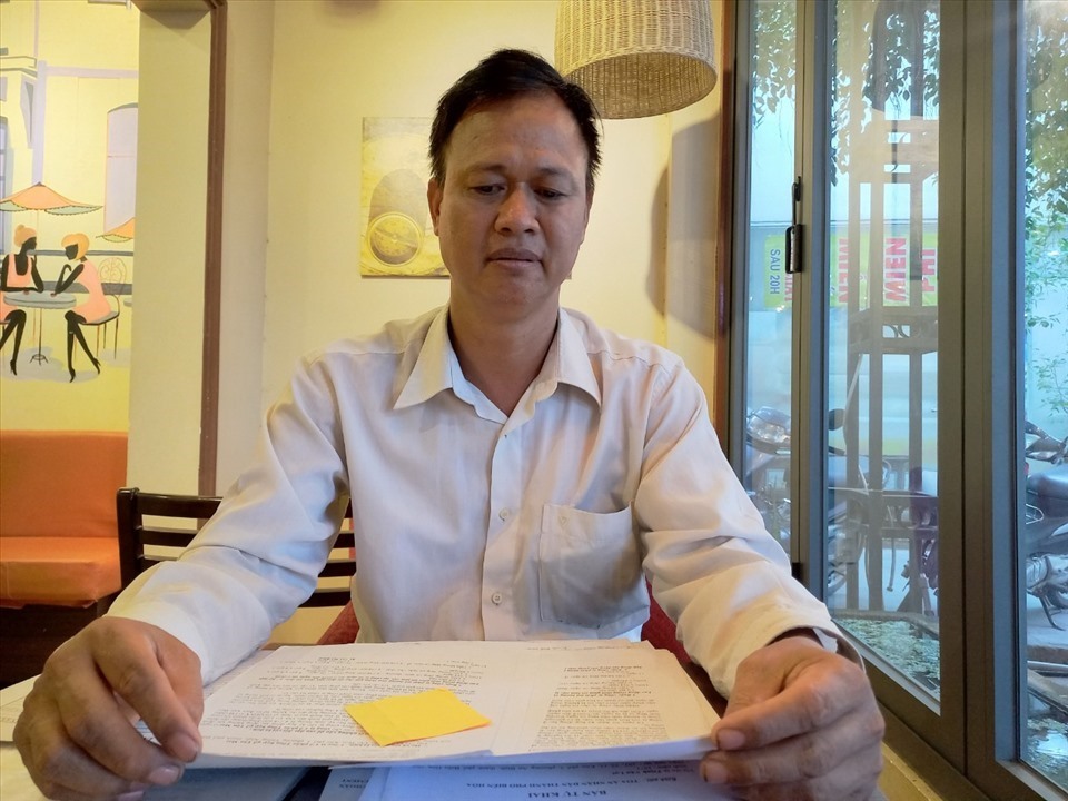 Ông Trịnh Văn Lợi được trung tâm hỗ trợ thắng kiện gần 200 triệu đồng. Ảnh: Hà Anh Chiến