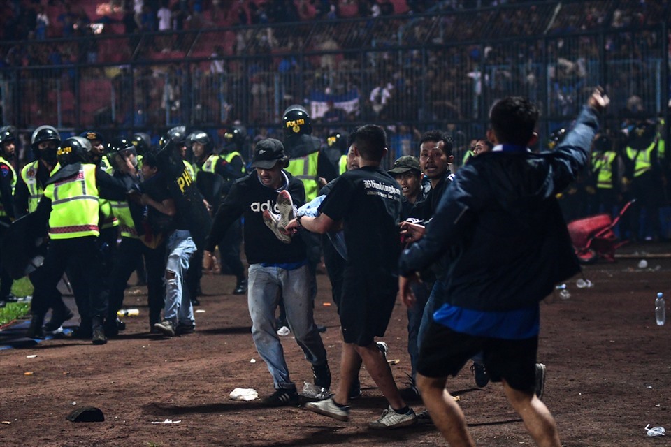 Thảm kịch đau buồn của bóng đá Indonesia. Ảnh: AFP