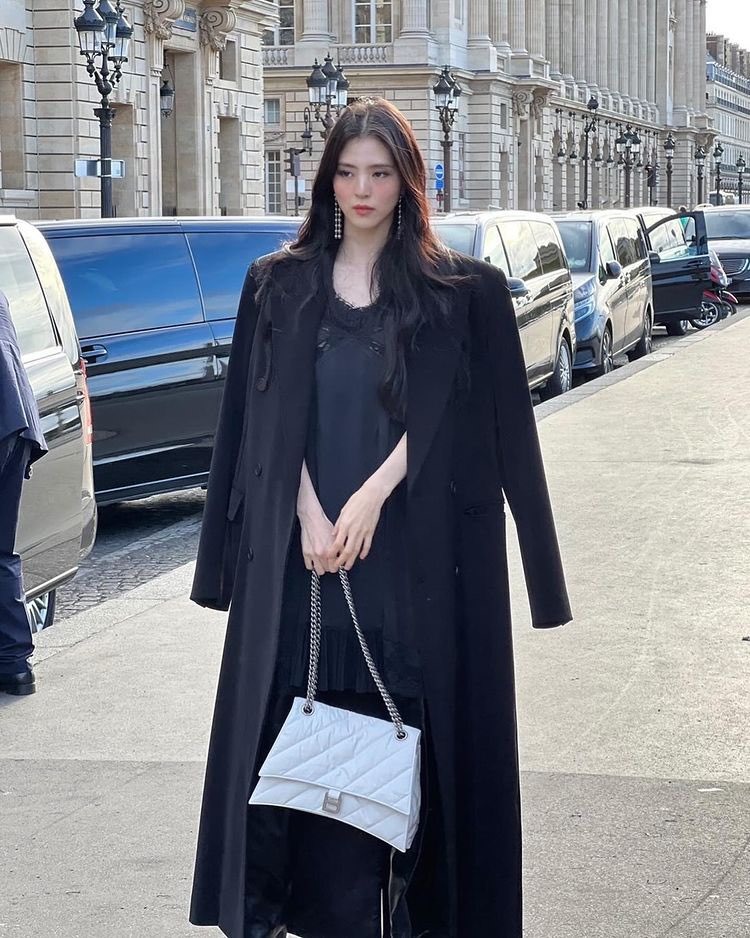 Hình ảnh Han So Hee tham dự Tuần lễ thời trang Paris 2023. Ảnh: Twitter.