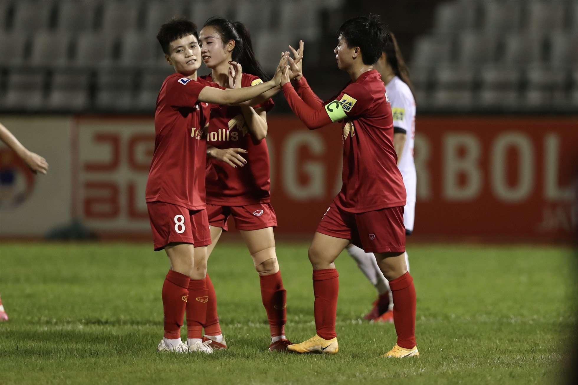 Phong Phú Hà Nam có trận thắng quan trọng trước đối thủ yếu Hà Nội II tại vòng 8 Giải nữ vô địch quốc gia - Cúp Thái Sơn Bắc 2022. Ảnh: VFF