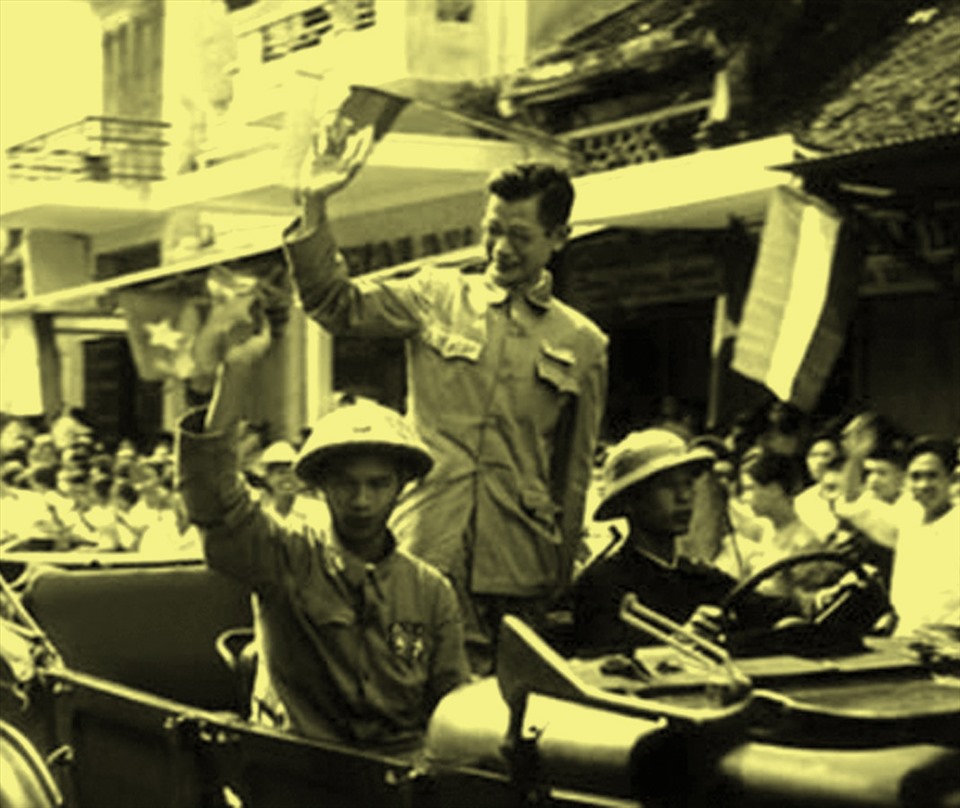 Bác sĩ Trần Duy Hưng, chủ tịch đầu tiên của Hà Nội trong ngày tiếp quản Thủ đô. Ảnh: Tư liệu