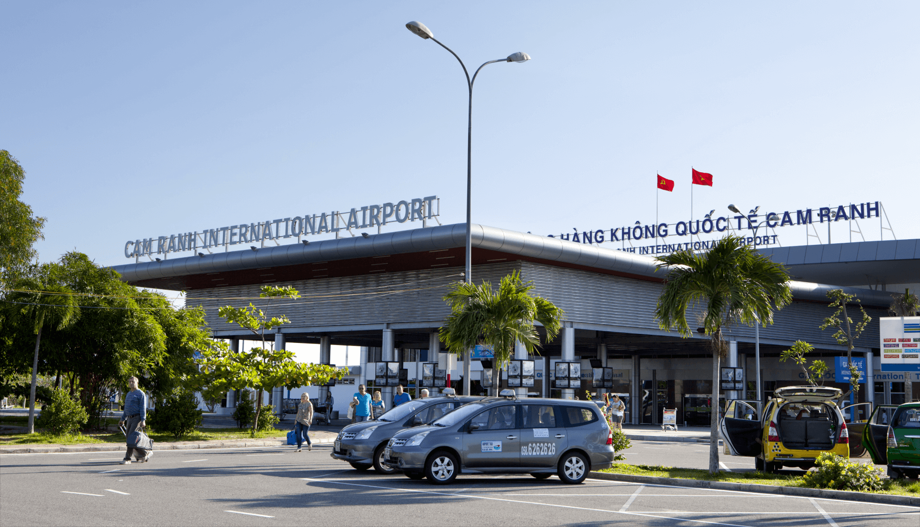 Cảng hàng không quốc tế Cam Ranh - điểm bay kết nối toàn cầu