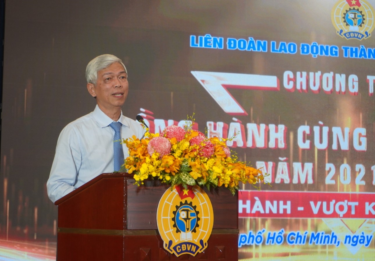 Phó Chủ tịch UBND TPHCM Võ Văn Hoan đánh giá cao chương trình “Đồng hành cùng doanh nghiệp” do LĐLĐ TPHCM tổ chức. Ảnh: Lê Ngân