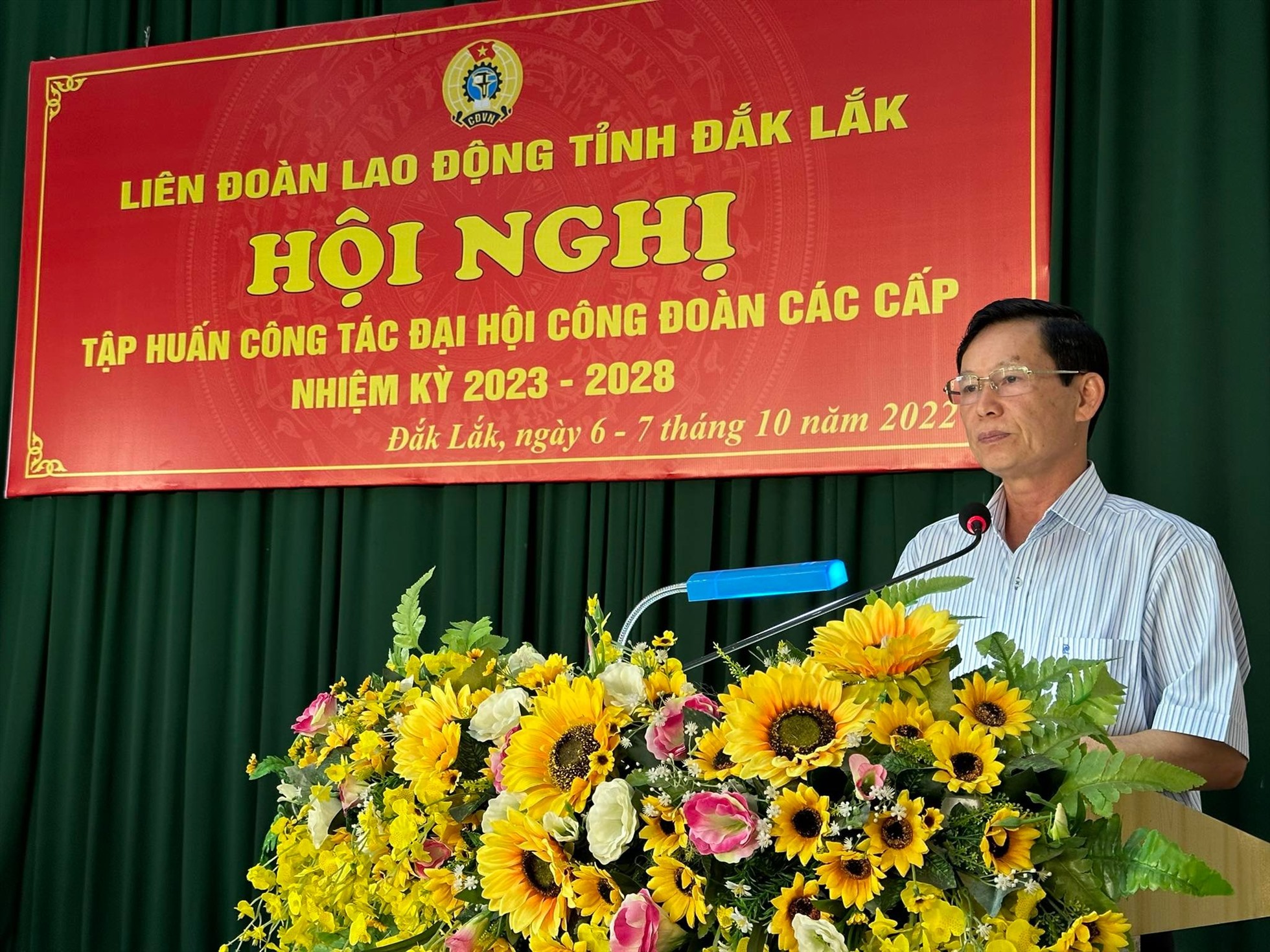 Ông Nguyễn Công Bảo - Chủ tịch LĐLĐ tỉnh Đắk Lắk phát biểu. Ảnh: B.T