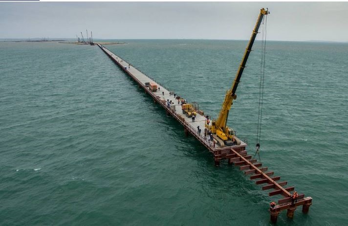 Cầu Crimea được xây dựng từ 2016 và khai trương năm 2018. Ảnh chụp màn hình