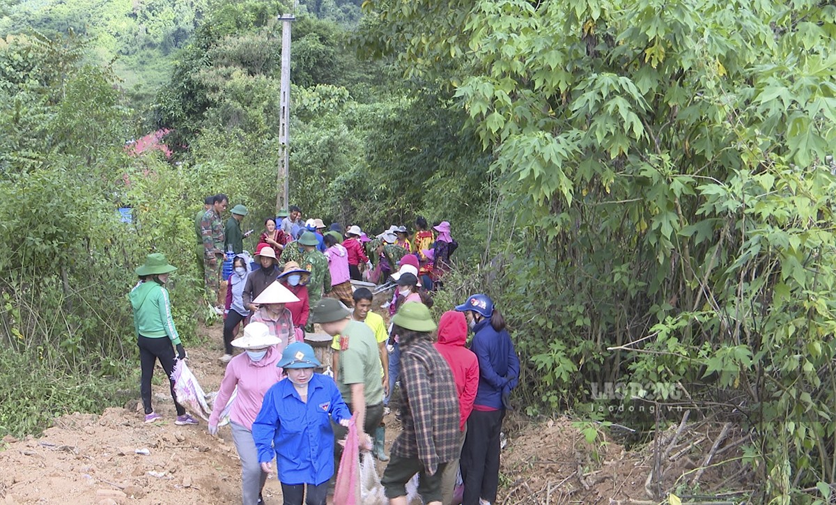 Có thể thấy, sau hơn 2 tuần phát động, phong trào “Ngày cuối tuần tình nguyện” đã có sức lan tảo sâu rộng đến mọi tầng lớp nhân dân.