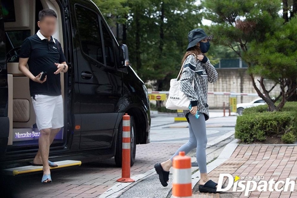 Park Min Young bị Dispatch tung ảnh hẹn hò với đại gia Kong Jong Hyun. Ảnh: DP