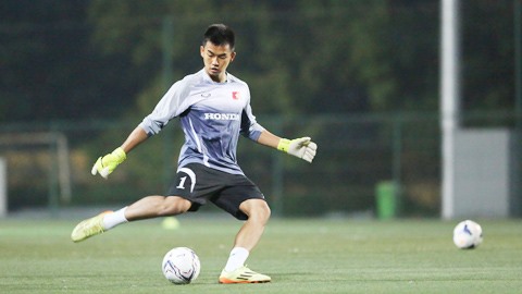 Thủ môn Phạm Văn Tiến từng khoác áo Hoàng Anh Gia Lai, Bình Dương và U23 Việt Nam. Ảnh: VFF