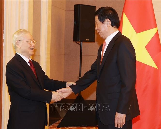 Tổng Bí thư Nguyễn Phú Trọng và Chủ tịch Quốc hội Trung Quốc Lật Chiến Thư. Ảnh: TTXVN
