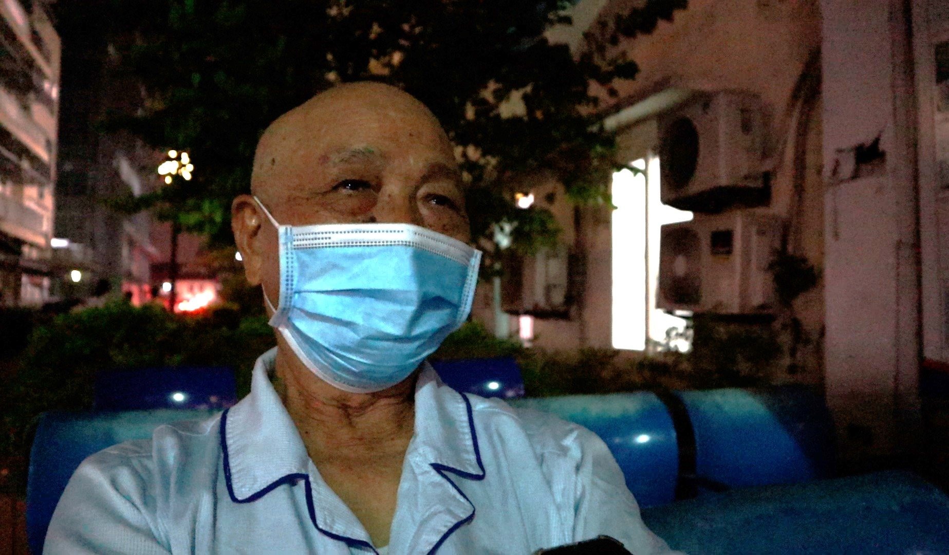 Bệnh nhân Nguyễn Quốc Trị (74 tuổi) đã mạnh mẽ chiến đấu với ung thư suốt 3 năm nay. Ảnh: Minh Hà
