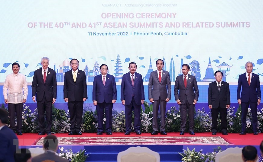 Lễ khai mạc Hội nghị cấp cao ASEAN lần thứ 40 và 41 diễn ra tại thủ đô Phnom Penh, Campuchia. Ảnh: TTXVN