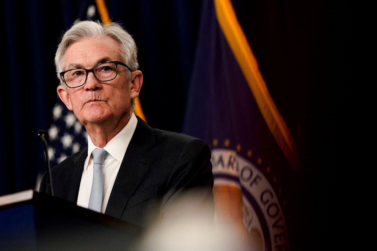 Chủ tịch Cục Dự trữ Liên bang Mỹ Jerome Powell tổ chức một cuộc họp báo sau khi FED tăng lãi suất thêm 0,75 điểm phần trăm để chống lạm phát