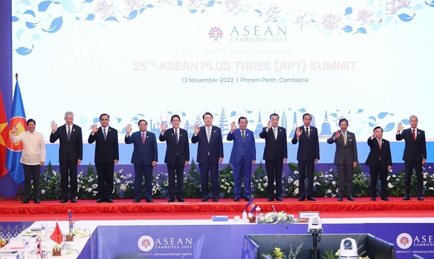 Trưởng đoàn các nước ASEAN, Thủ tướng Trung Quốc Lý Khắc Cường, Tổng thống Hàn Quốc Yoon Suk-yeol, Thủ tướng Nhật Bản Kishida. Ảnh: TTXVN