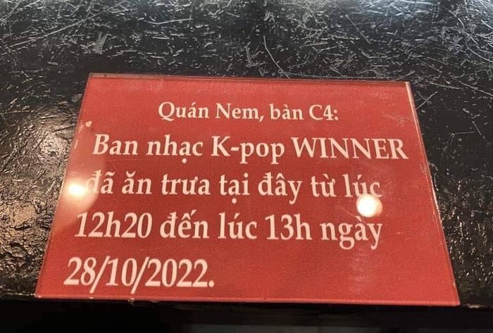 Tấm bảng kỷ niệm có 102 Ảnh: Quán nem Restaurant.